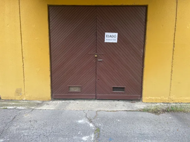 Eladó garázs Miskolc, Avas, Gesztenyés  18 nm