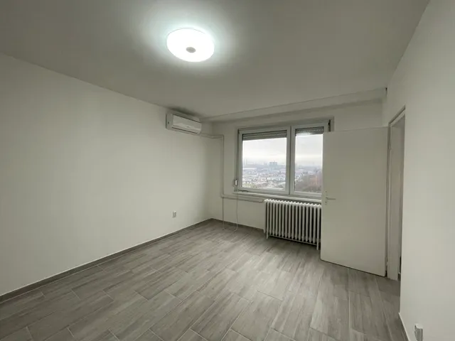 Eladó lakás Miskolc, Győri kapu, Vászonfehérítő  35 nm