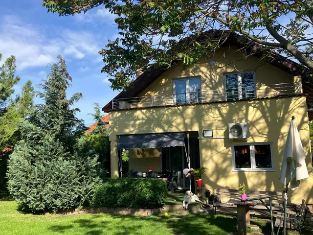 Eladó ház Szada 174 nm