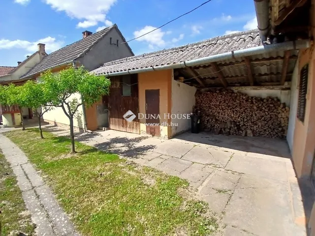 Eladó ház Fityeház 104 nm
