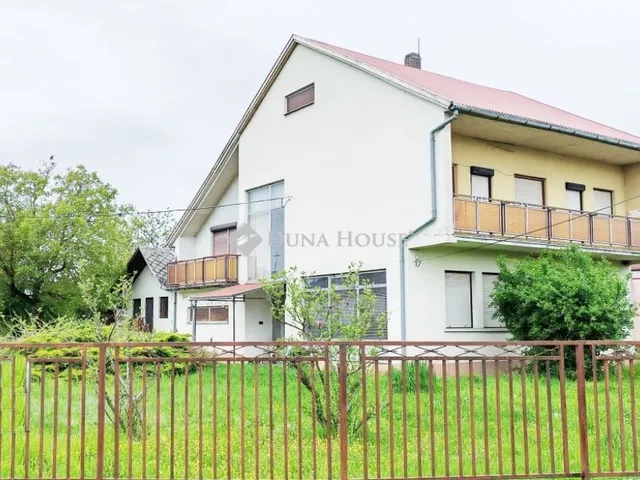 Eladó ház Gyékényes 205 nm