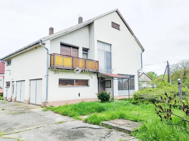 Eladó ház Gyékényes 205 nm