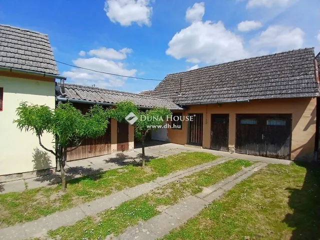 Eladó ház Fityeház 104 nm