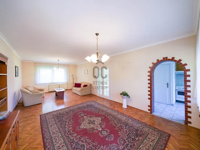 Eladó ház Pilisborosjenő 198 nm