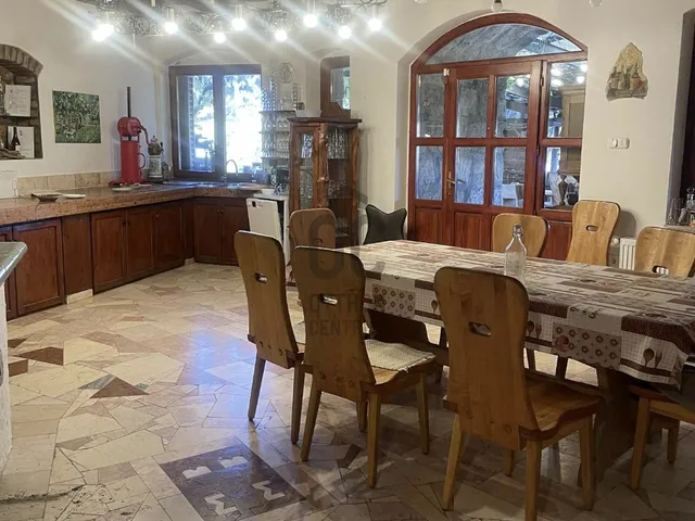 Eladó kereskedelmi és ipari ingatlan Etyek 7000 nm