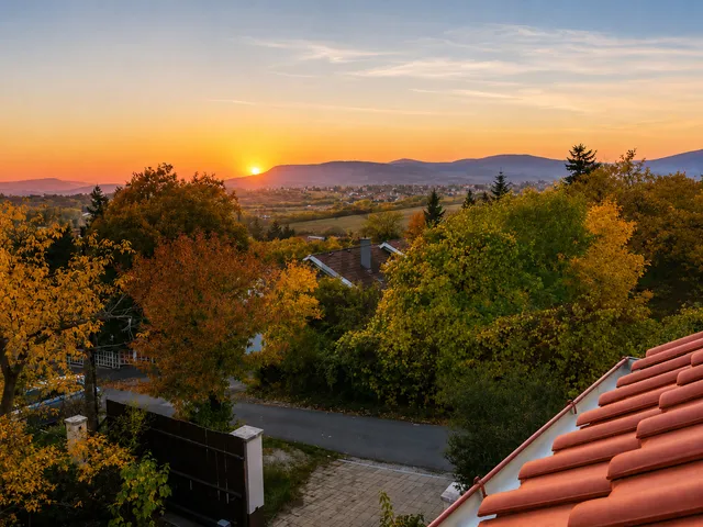 Kiadó ház Szentendre, Pismány 160 nm
