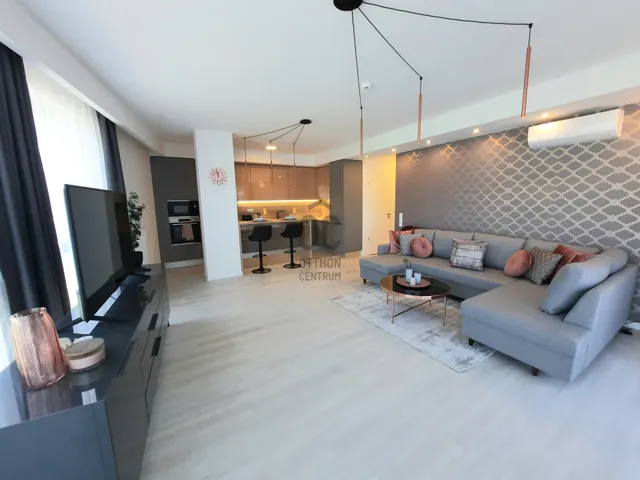 Eladó lakás Budapest VIII. kerület, Corvin negyed 115 nm
