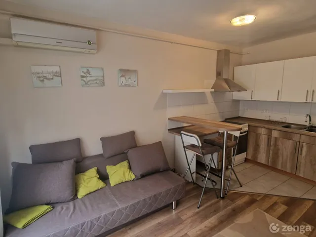 Kiadó lakás Kecskemét, Belváros 29 nm