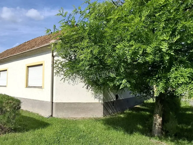 Eladó ház Lőrinci 160 nm