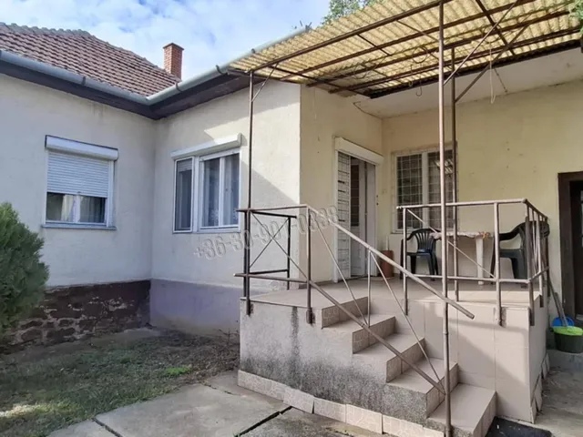 Eladó ház Lőrinci 81 nm