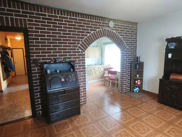 Eladó ház Lőrinci 174 nm