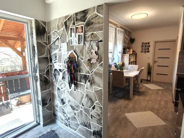 Eladó lakás Petőfibánya 58 nm