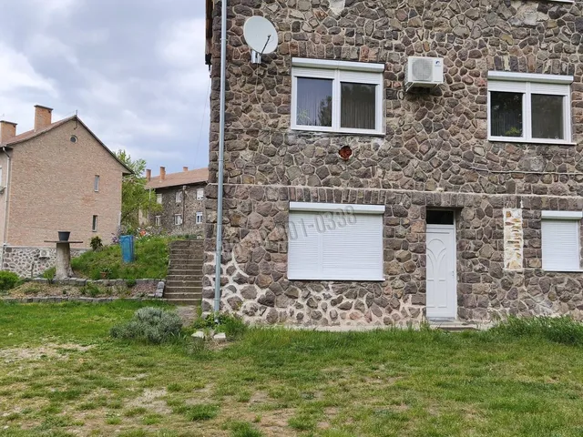 Eladó lakás Petőfibánya 38 nm