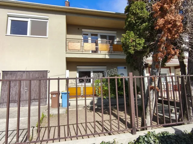 Eladó ház Petőfibánya 148 nm