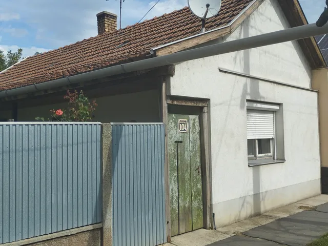 Eladó ház Hajdúböszörmény, Középkert 40 nm