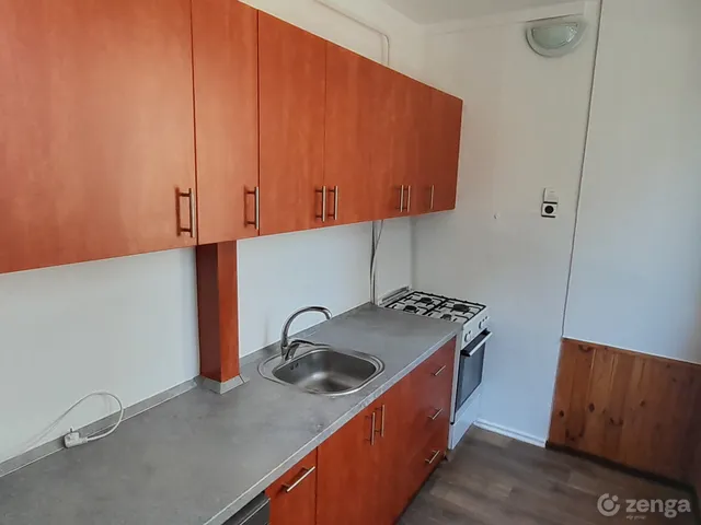 Eladó lakás Cegléd 54 nm