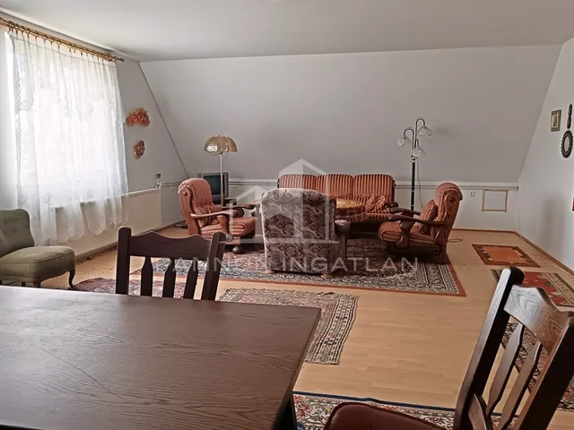 Eladó kereskedelmi és ipari ingatlan Herend 413 nm