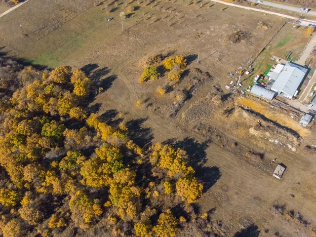 Eladó kereskedelmi és ipari ingatlan Szentkirályszabadja 600 nm