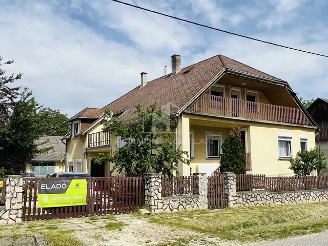 Eladó ház Pápa 192 nm