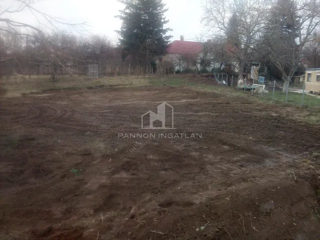 Eladó telek Badacsonytördemic 996 nm
