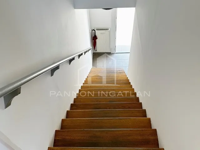 Kiadó kereskedelmi és ipari ingatlan Veszprém 39 nm