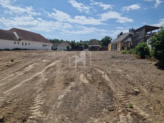 Eladó telek Csajág 2302 nm