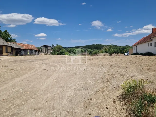 Eladó telek Csajág 2302 nm