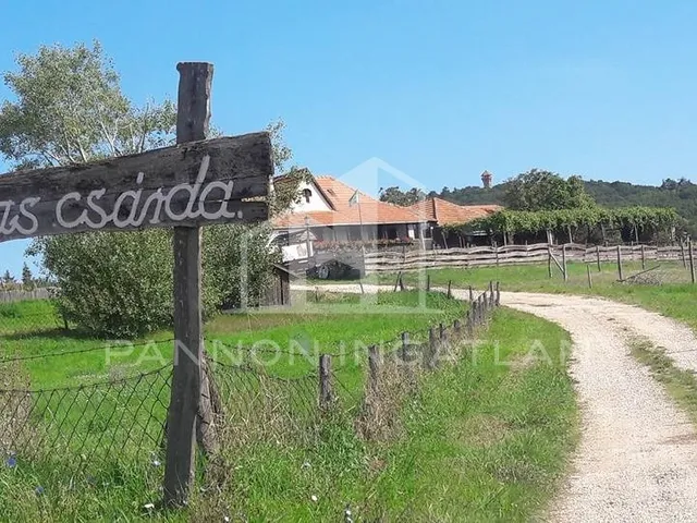 Eladó kereskedelmi és ipari ingatlan Lovas 390 nm