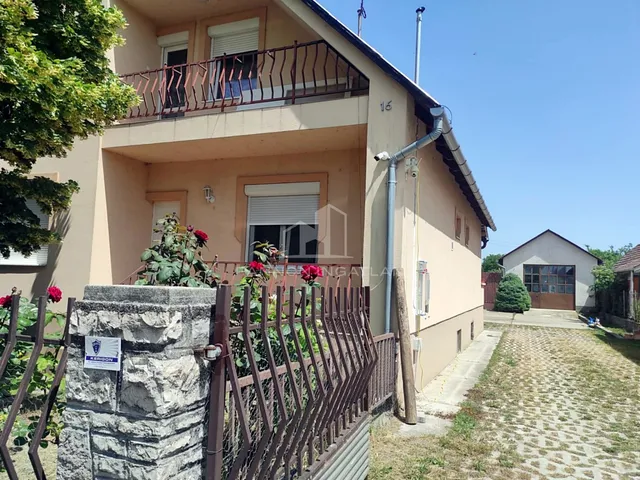 Eladó ház Papkeszi 203 nm