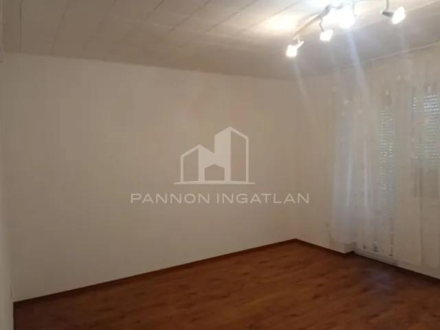 Eladó lakás Ajka 57 nm