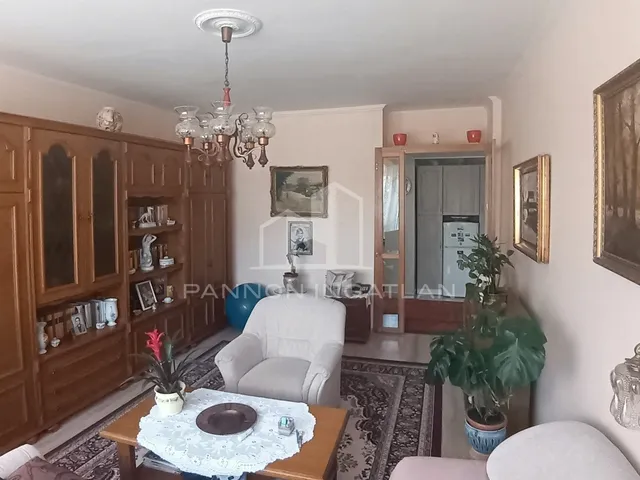 Eladó lakás Veszprém 73 nm