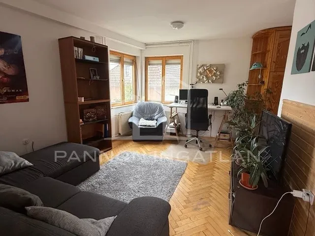 Kiadó ház Veszprém 136 nm