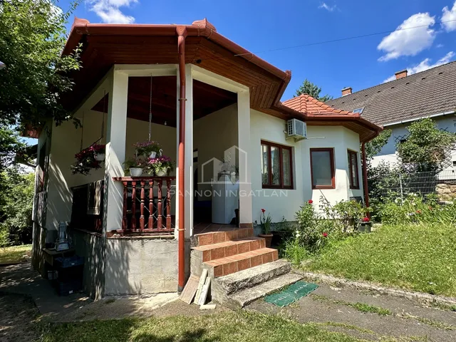Eladó ház Budakeszi 198 nm