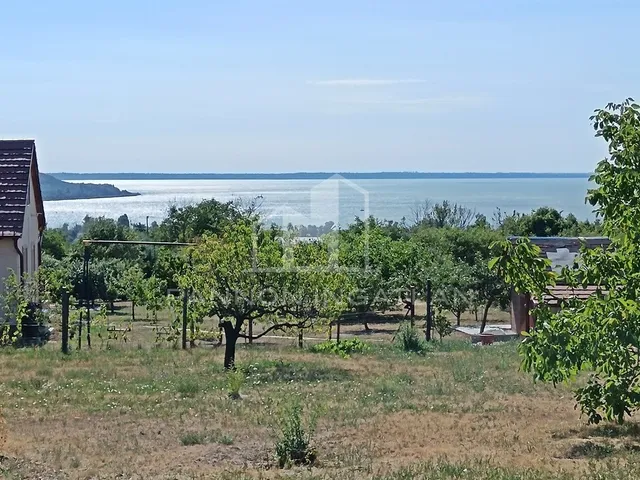 Eladó telek Balatonalmádi, Bartók Béla utca 1652 nm