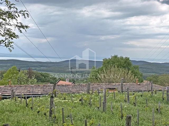 Eladó ház Balatonszőlős 100 nm