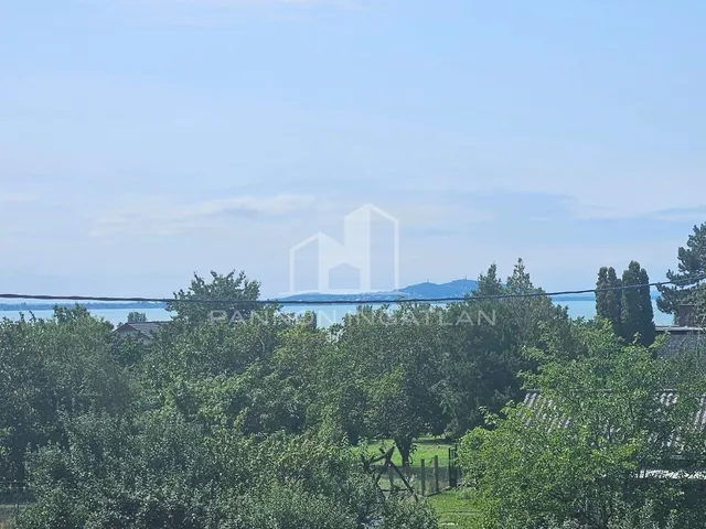 Eladó ház Révfülöp 203 nm