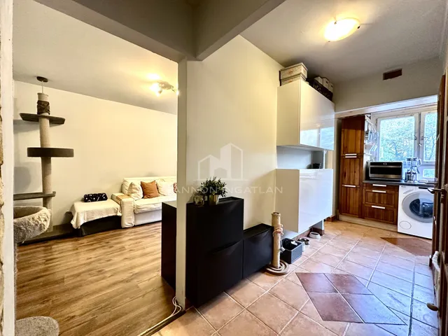 Eladó lakás Budapest III. kerület 70 nm