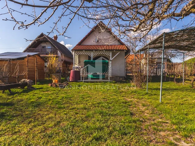 Eladó üdülő és hétvégi ház Sóly 40 nm