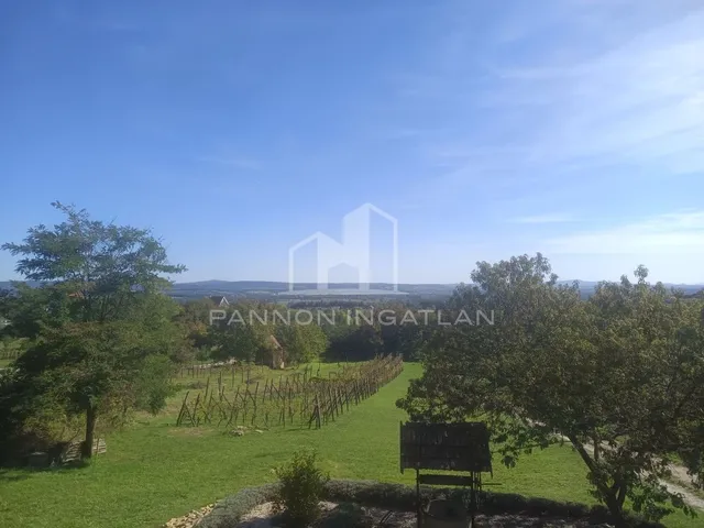 Eladó telek Magyarpolány 2070 nm