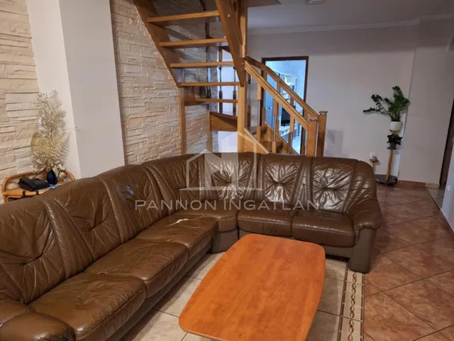 Eladó ház Ajka 140 nm