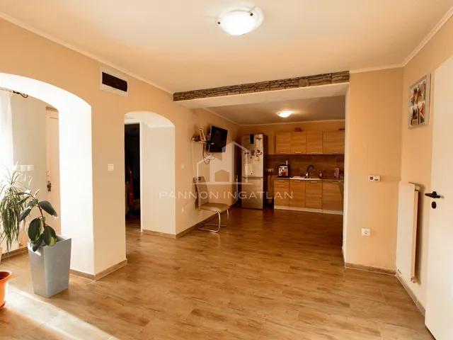 Eladó ház Nagyesztergár 93 nm