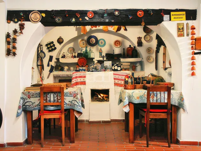 Eladó kereskedelmi és ipari ingatlan Tihany 350 nm