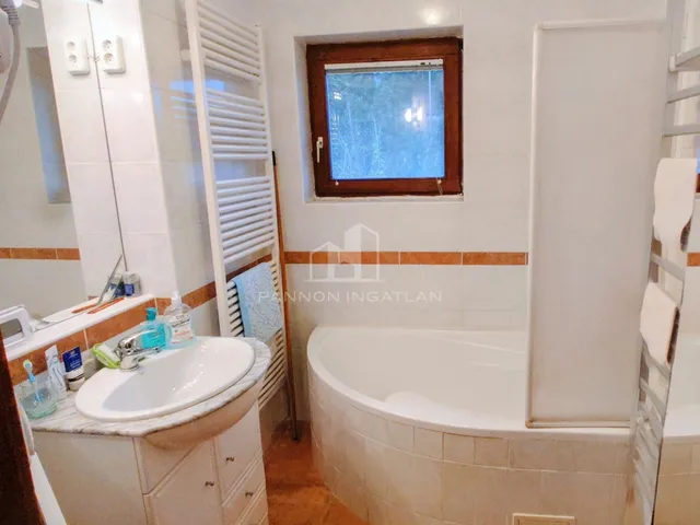 Kiadó ház Veszprém 72 nm