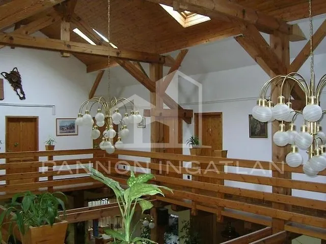 Eladó kereskedelmi és ipari ingatlan Alsóújlak 800 nm