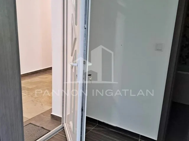 Kiadó lakás Úrkút, Május 1 tér 44 nm