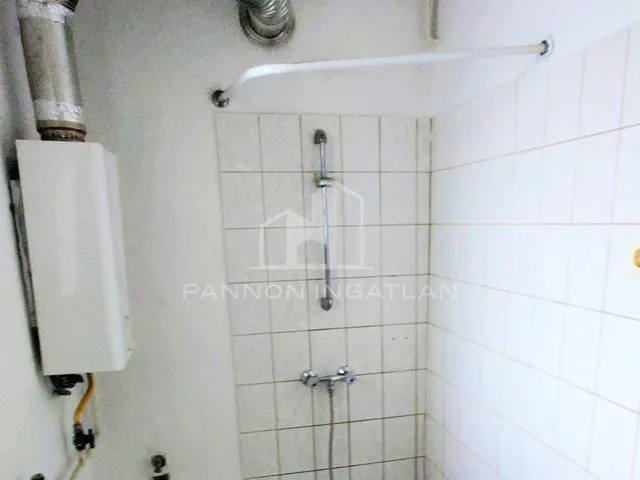 Kiadó ház Veszprém 61 nm