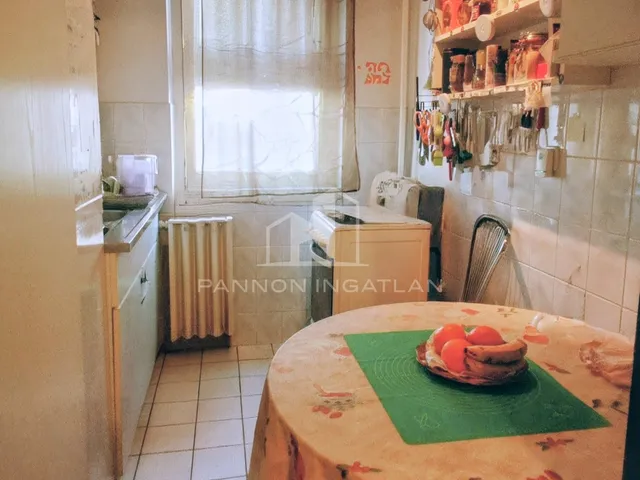 Eladó lakás Veszprém 42 nm