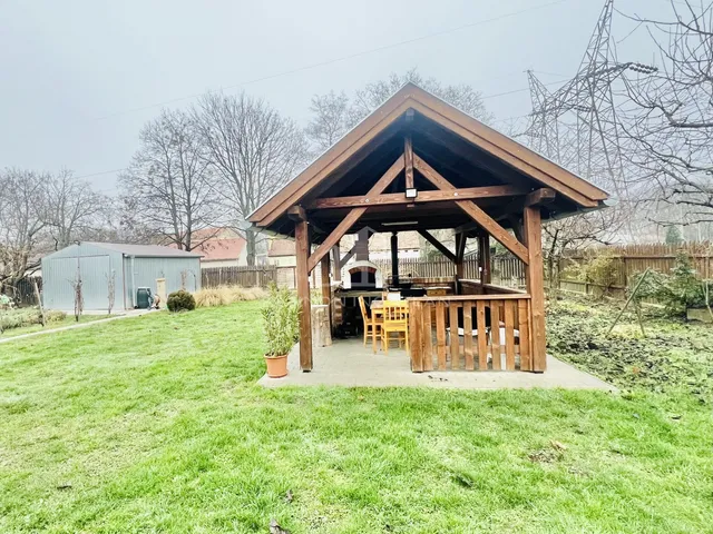 Eladó ház Ajka 121 nm