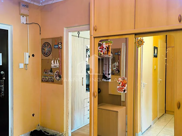 Eladó lakás Veszprém, Haszkovó utca 54 nm