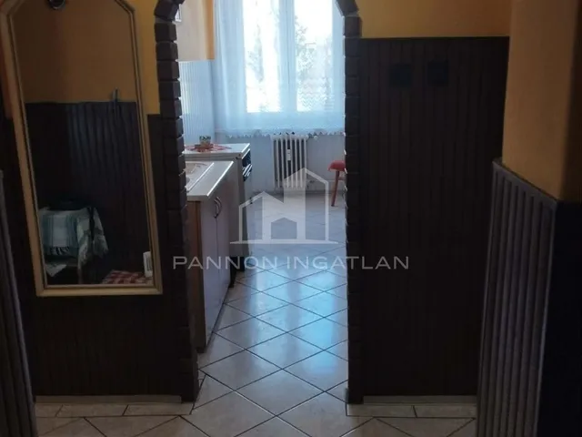 Eladó lakás Ajka 54 nm